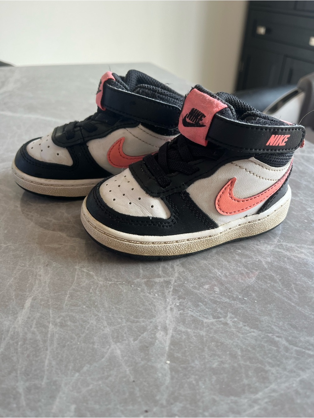 Nike Little Kids' Black & Pink Low-Top Sneakers - Picture 3 of 6